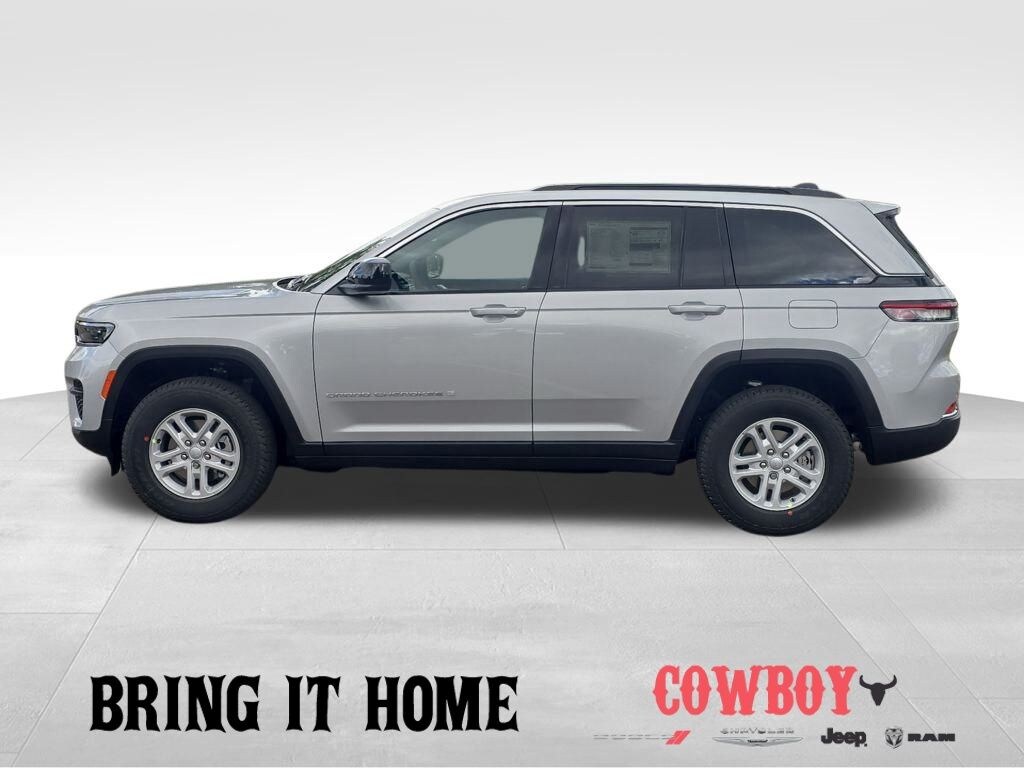 New 2025 Jeep Grand Cherokee Laredo Sport Utility