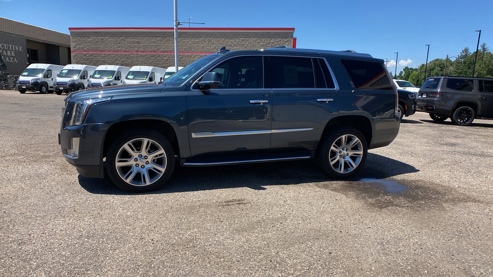 Used 2019 Cadillac Escalade Luxury with VIN 1GYS4BKJ2KR153986 for sale in Cheyenne, WY