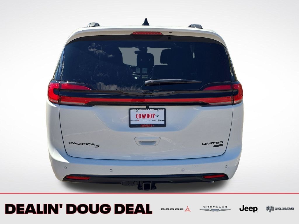 New 2026 Chrysler Pacifica Limited Passenger Van