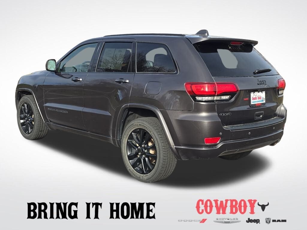 Used 2021 Jeep Grand Cherokee Laredo SUV