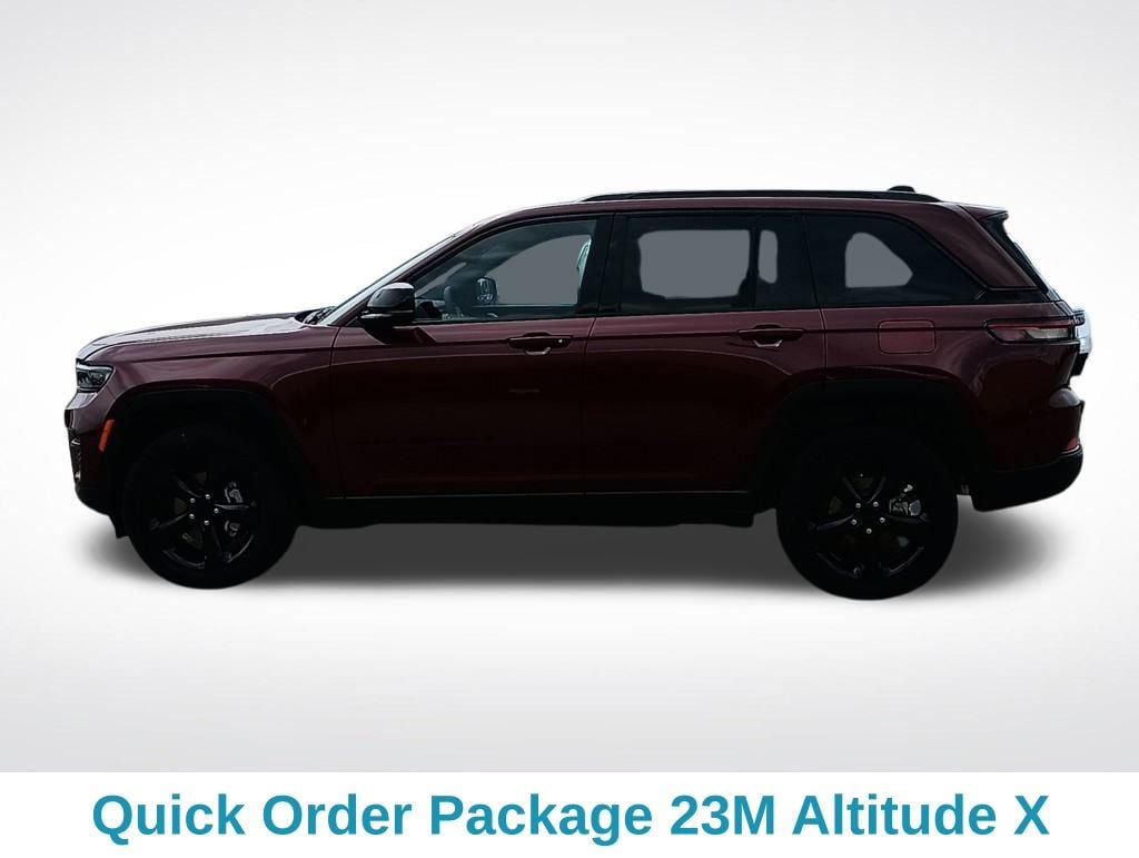 New 2025 Jeep Grand Cherokee Laredo Sport Utility