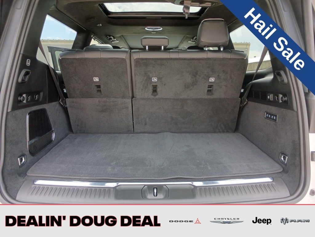 2025 Jeep Grand Wagoneer Series II - Photo 24