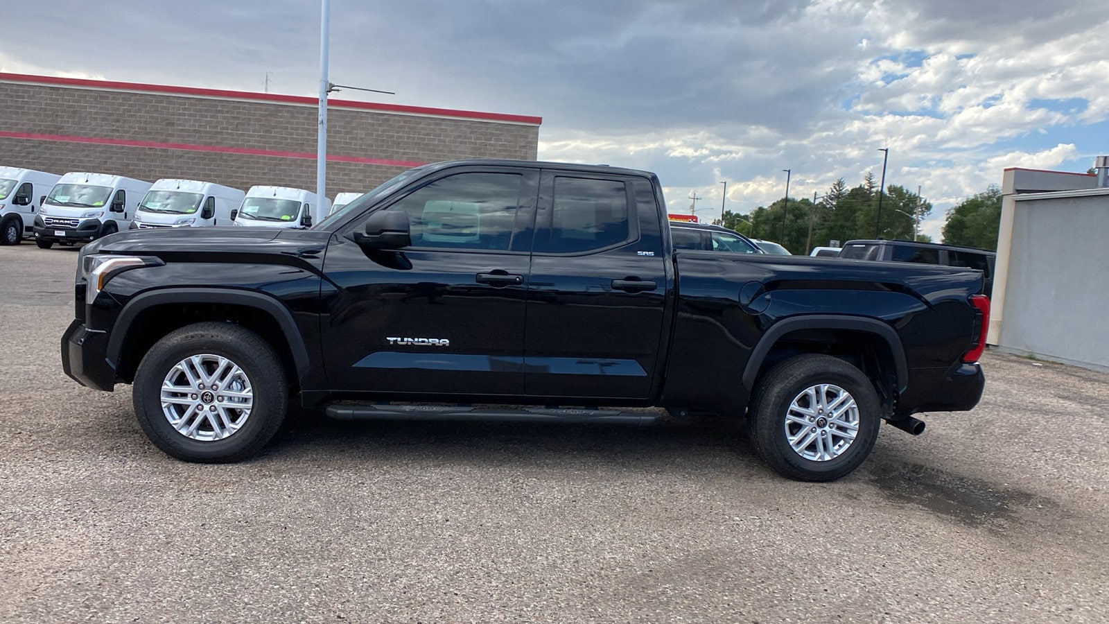 Used 2022 Toyota Tundra SR5 with VIN 5TFLA5DA2NX050407 for sale in Cheyenne, WY