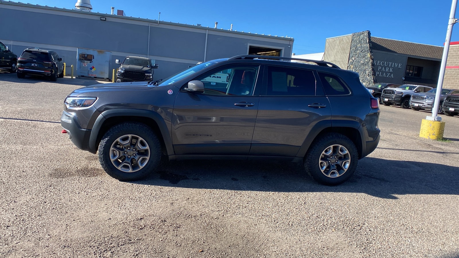 Used 2019 Jeep Cherokee Trailhawk with VIN 1C4PJMBX0KD362550 for sale in Cheyenne, WY