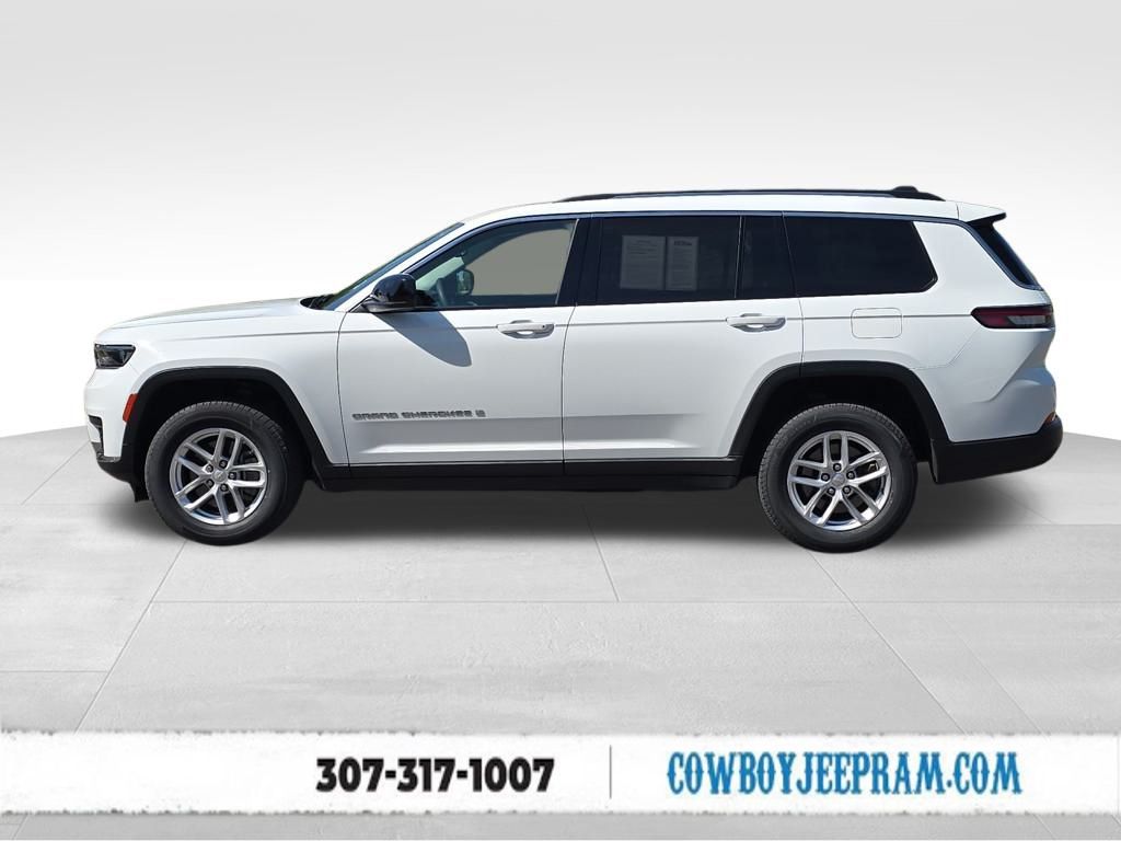 2023 Jeep Grand Cherokee Laredo photo 2