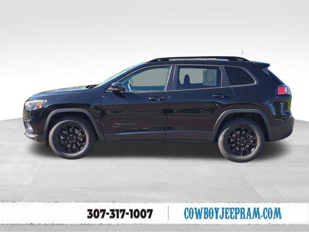 2023 Jeep Cherokee Altitude Lux photo 2