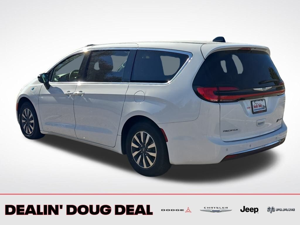Certified 2024 Chrysler Pacifica Hybrid Select Minivan/Van