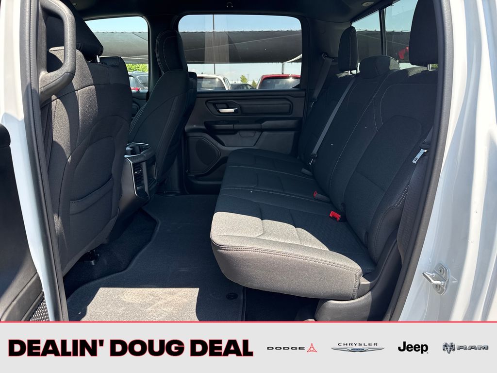 2026 RAM 1500 Express - Photo 25