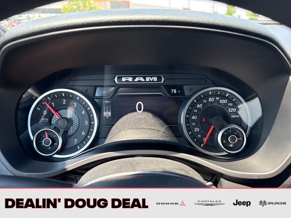 2026 RAM 1500 Express - Photo 17