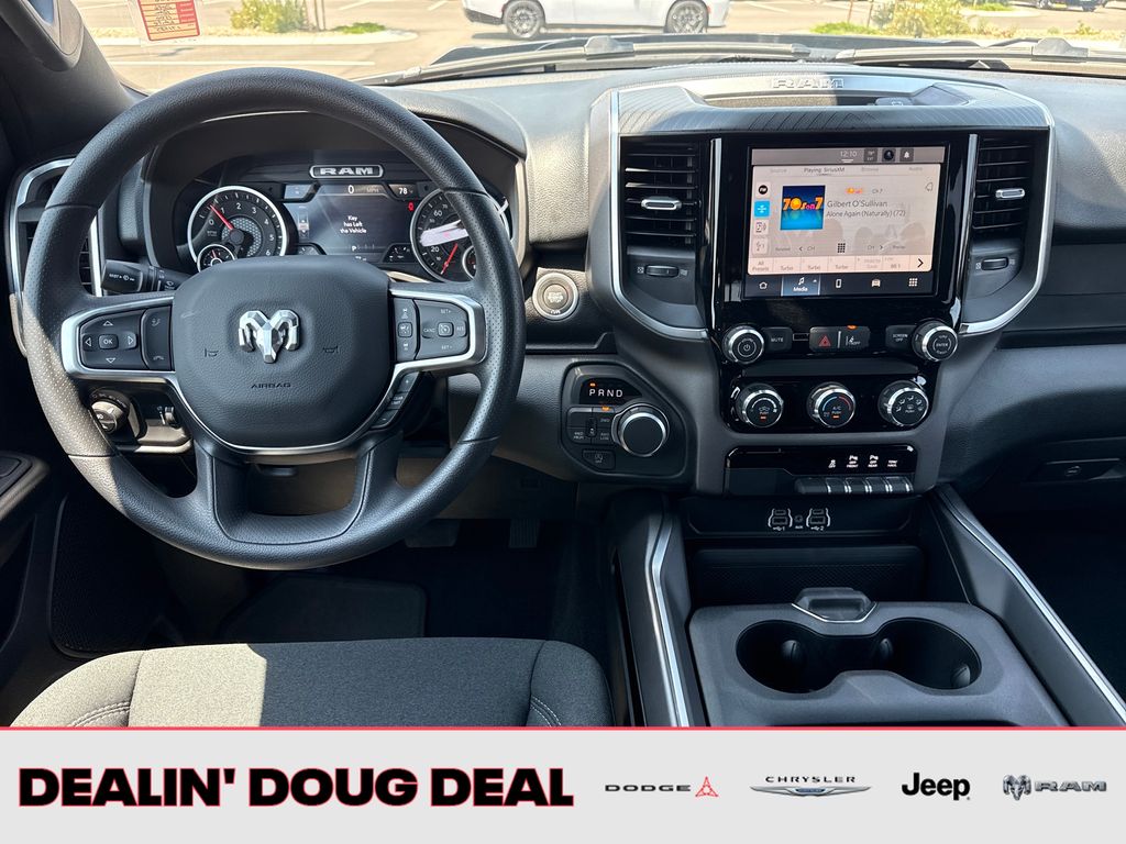 2026 RAM 1500 Express - Photo 9