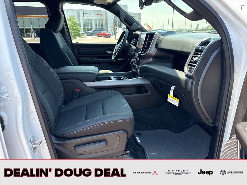 2026 RAM 1500 Express - Photo 29