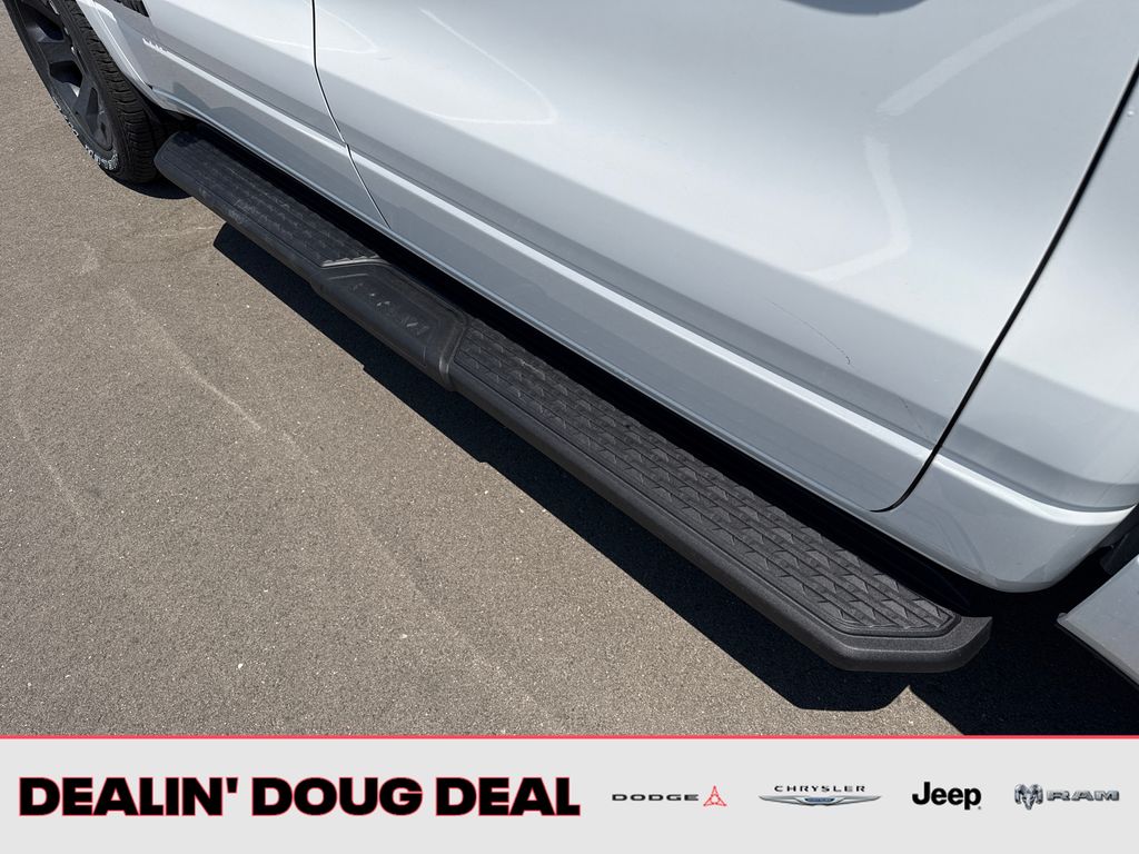 2026 RAM 1500 Express - Photo 11