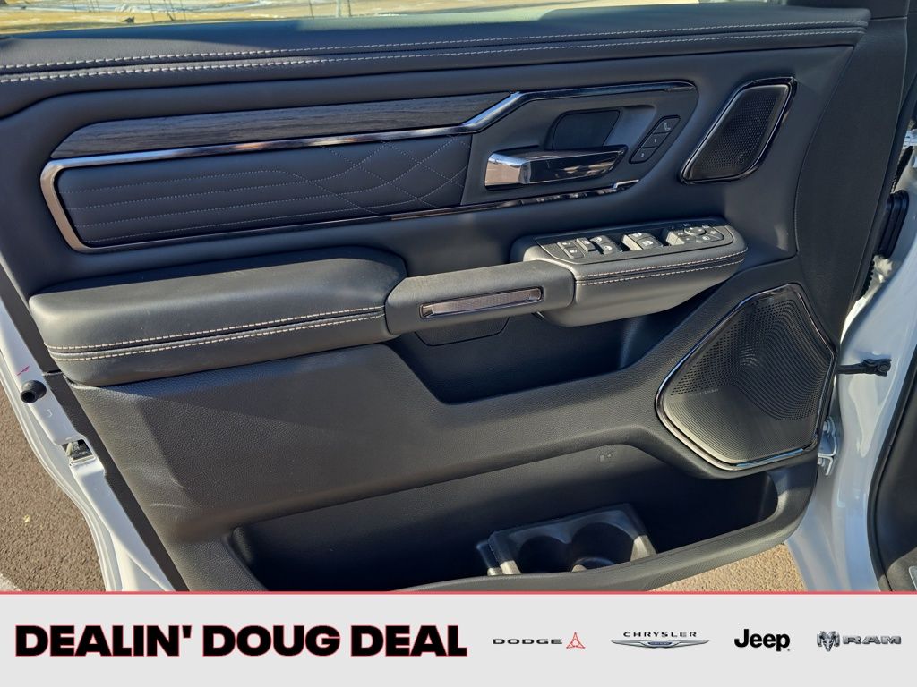 2026 RAM 1500 Limited - Photo 10