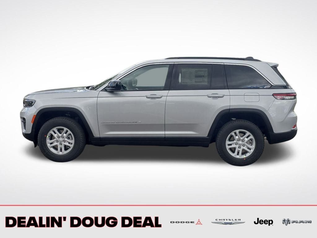 New 2025 Jeep Grand Cherokee Laredo SUV