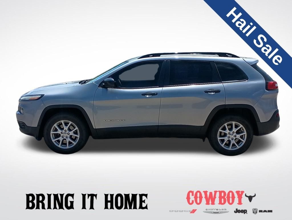 Used 2016 Jeep Cherokee Sport SUV