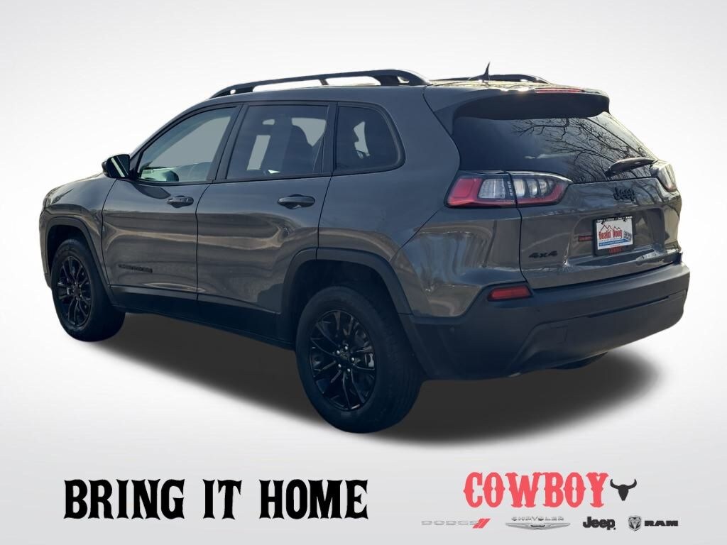 Used 2023 Jeep Cherokee Altitude SUV