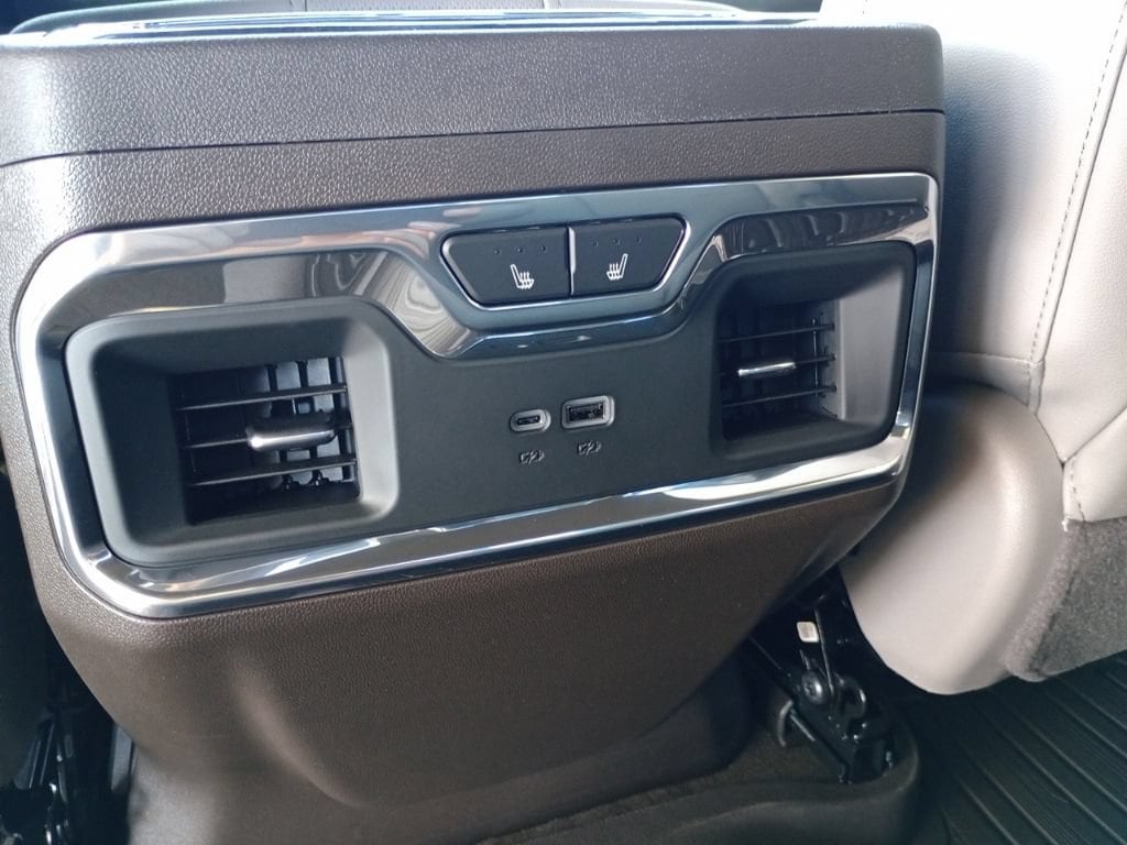 2026 GMC Sierra 1500 SLT - Photo 20
