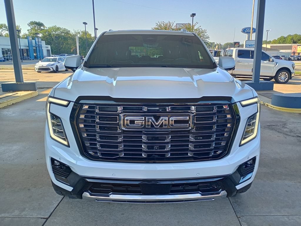 2026 GMC Yukon XL Denali Ultimate - Photo 8