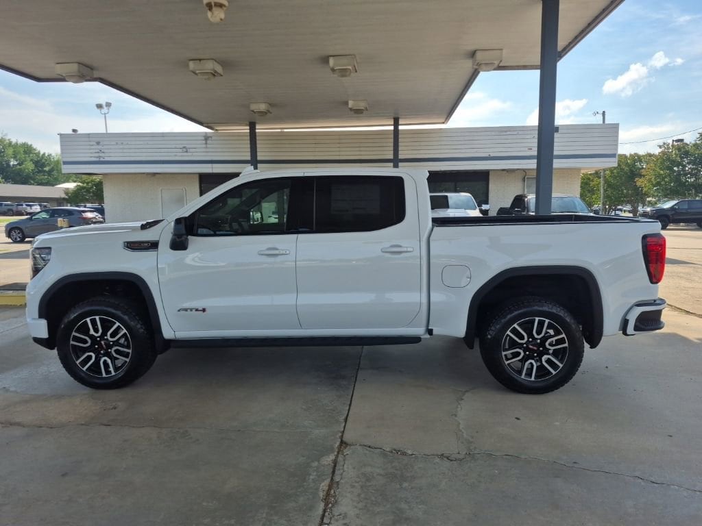 2026 GMC Sierra 1500 AT4 - Photo 9