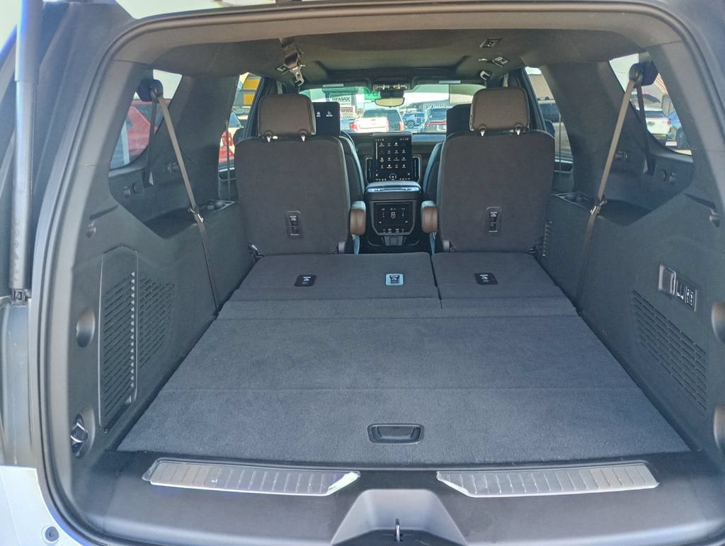 2026 GMC Yukon XL Denali Ultimate - Photo 27