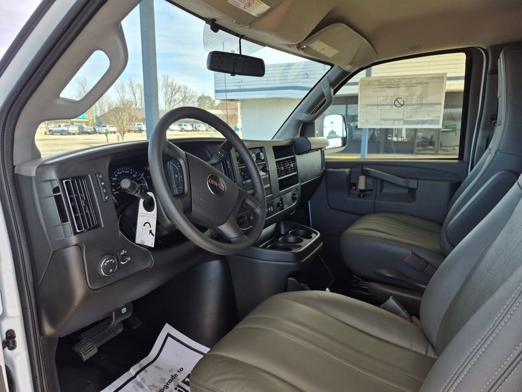 2025 GMC Savana Cargo Work Van - Photo 9