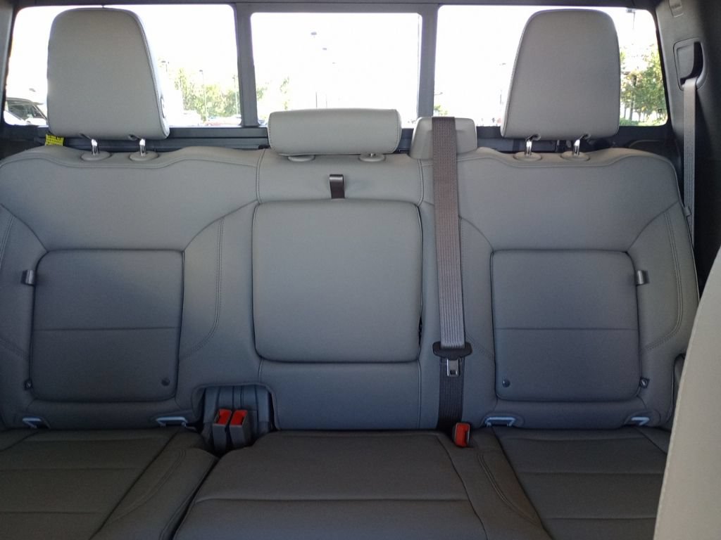 2026 GMC Sierra 1500 SLT - Photo 19