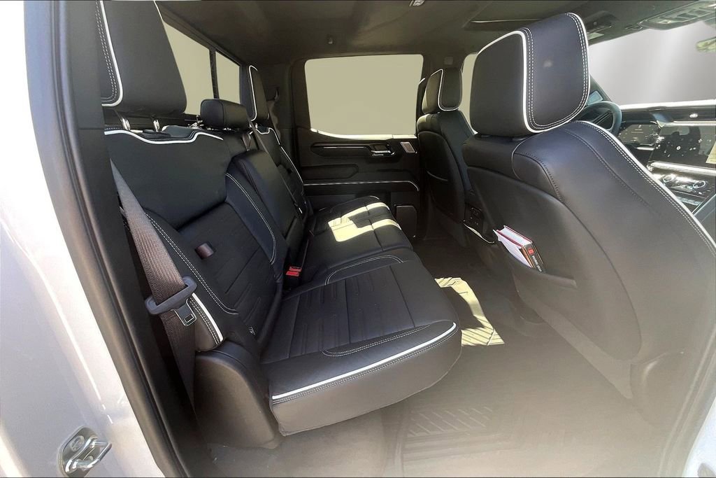 2026 GMC Sierra 1500 AT4X - Photo 9