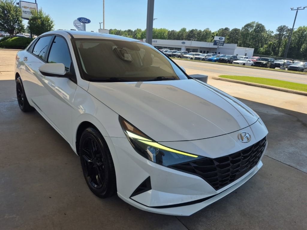 Used 2021 Hyundai Elantra SEL Sedan