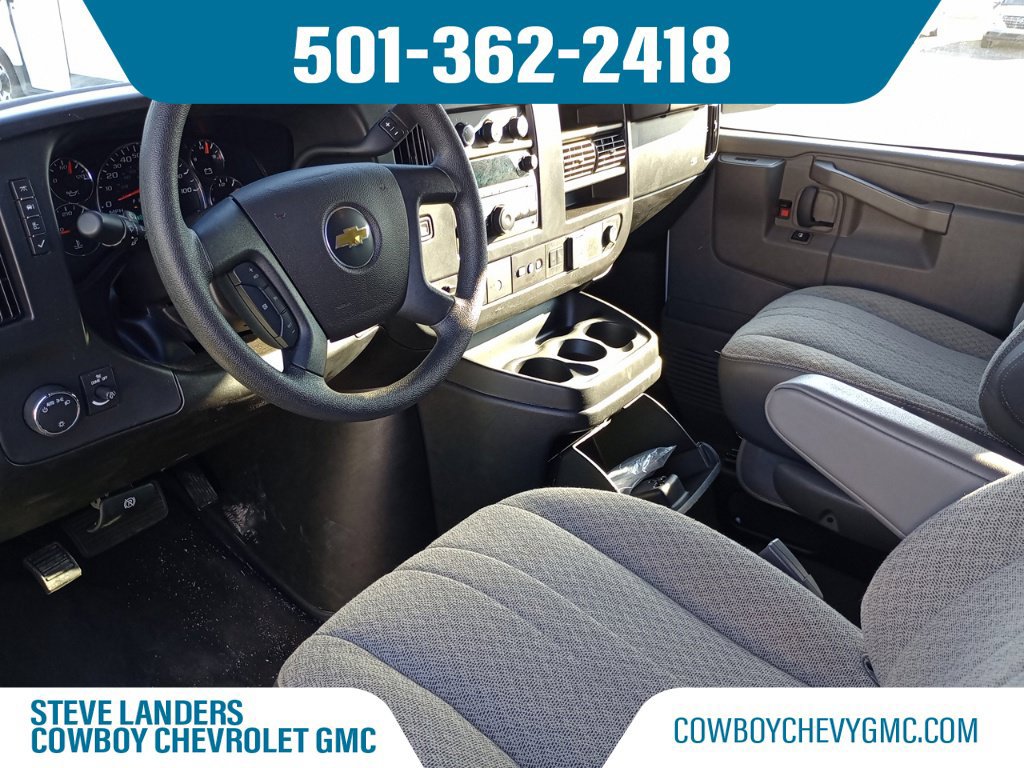 2025 Chevrolet Express Passenger