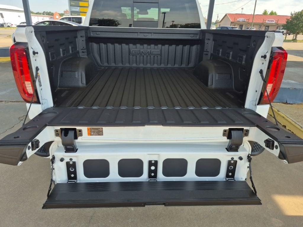 2026 GMC Sierra 1500 AT4 - Photo 10