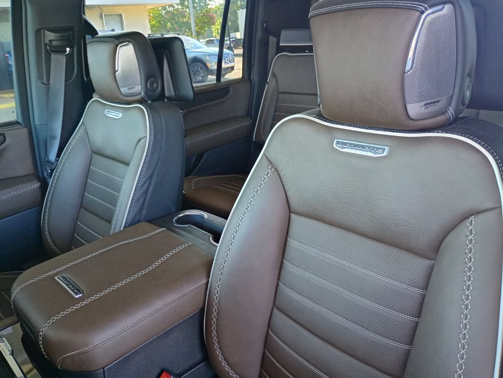 2026 GMC Yukon XL Denali Ultimate - Photo 16