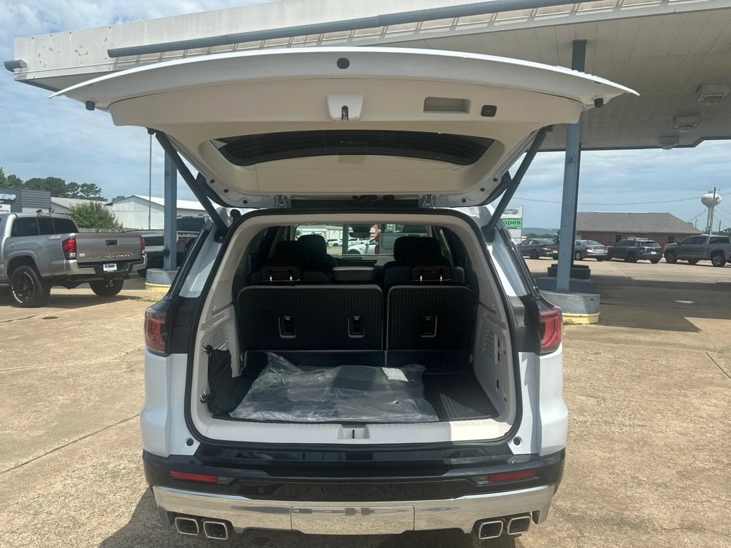 New 2026 GMC Acadia Denali SUV