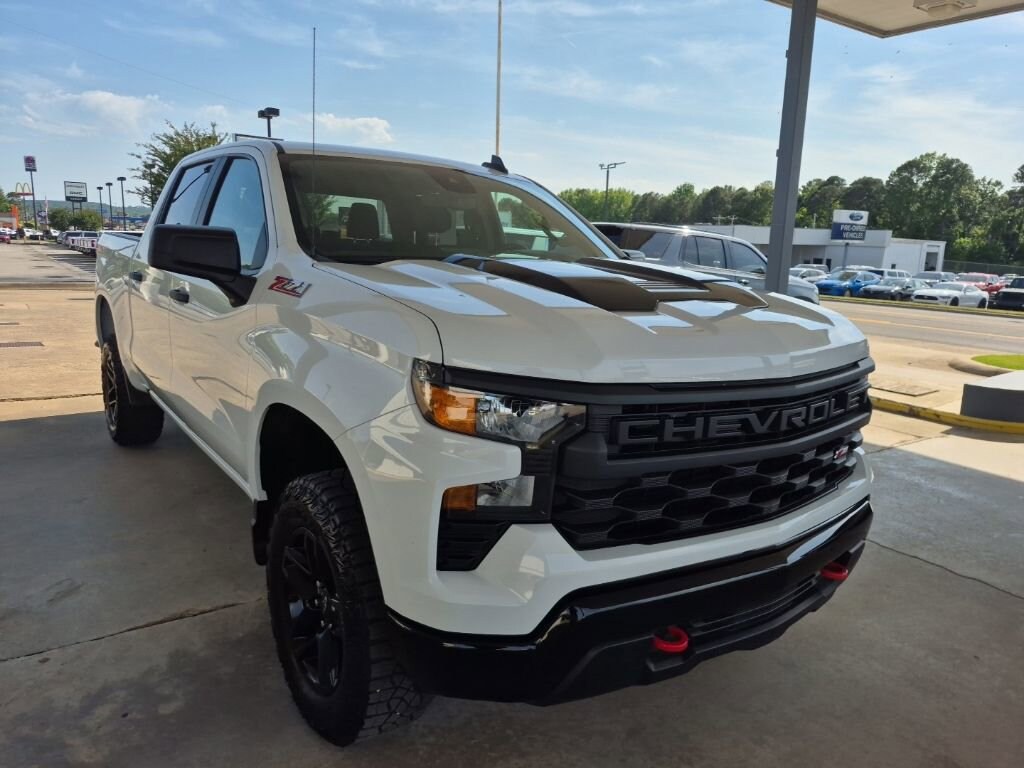 Used 2025 Chevrolet Silverado 1500 Custom Trail Boss Truck