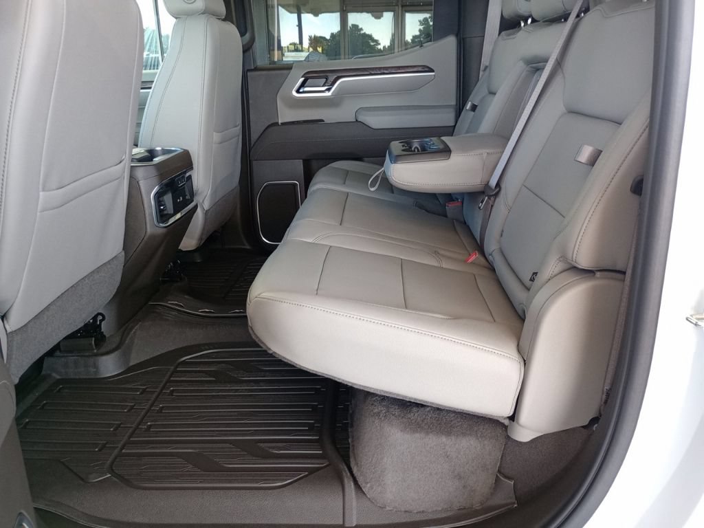 2026 GMC Sierra 1500 SLT - Photo 21