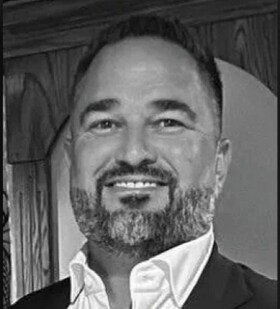 Staff member Steve Landers Jr. from ID_1a7959