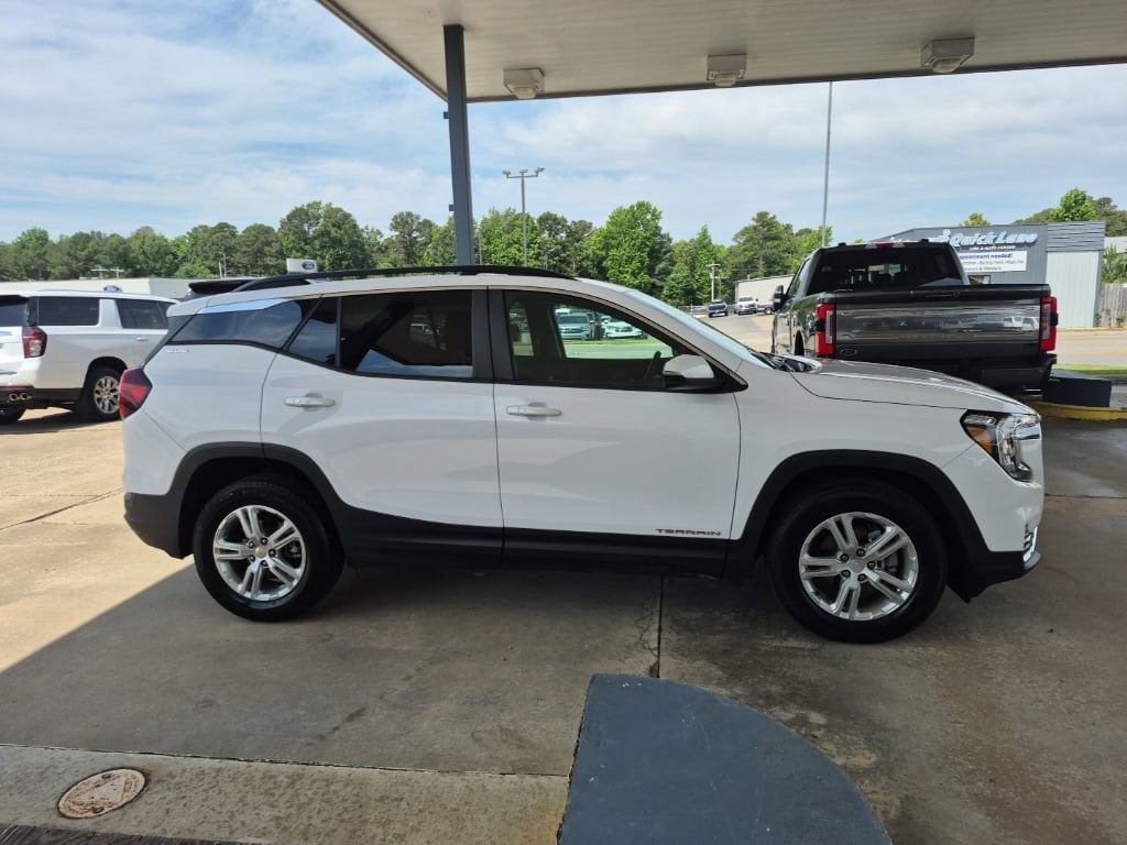 Used 2022 GMC Terrain SLE SUV
