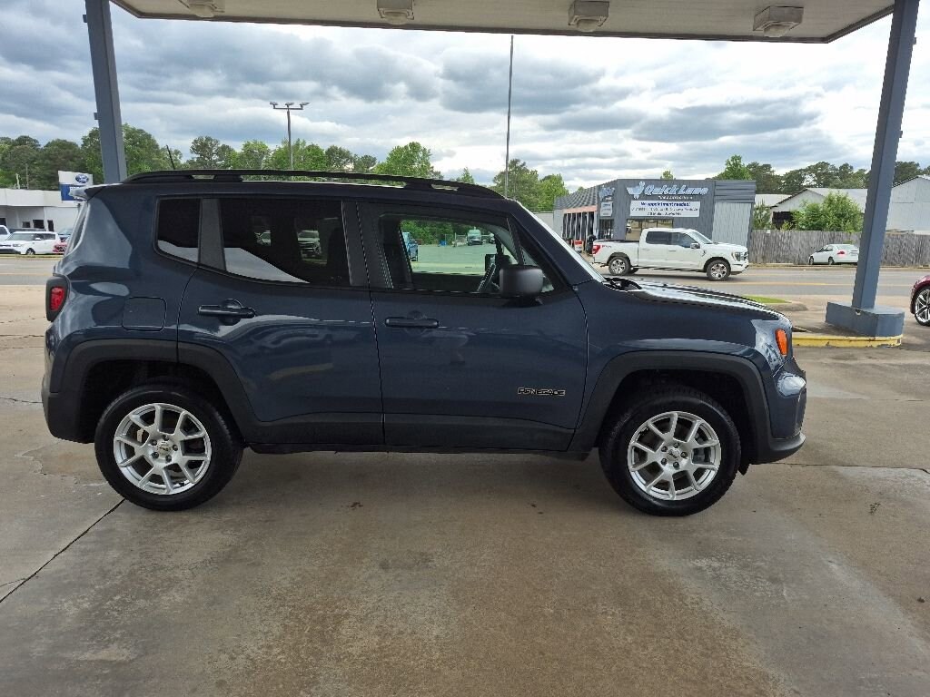 Used 2023 Jeep Renegade Latitude 4x4 SUV