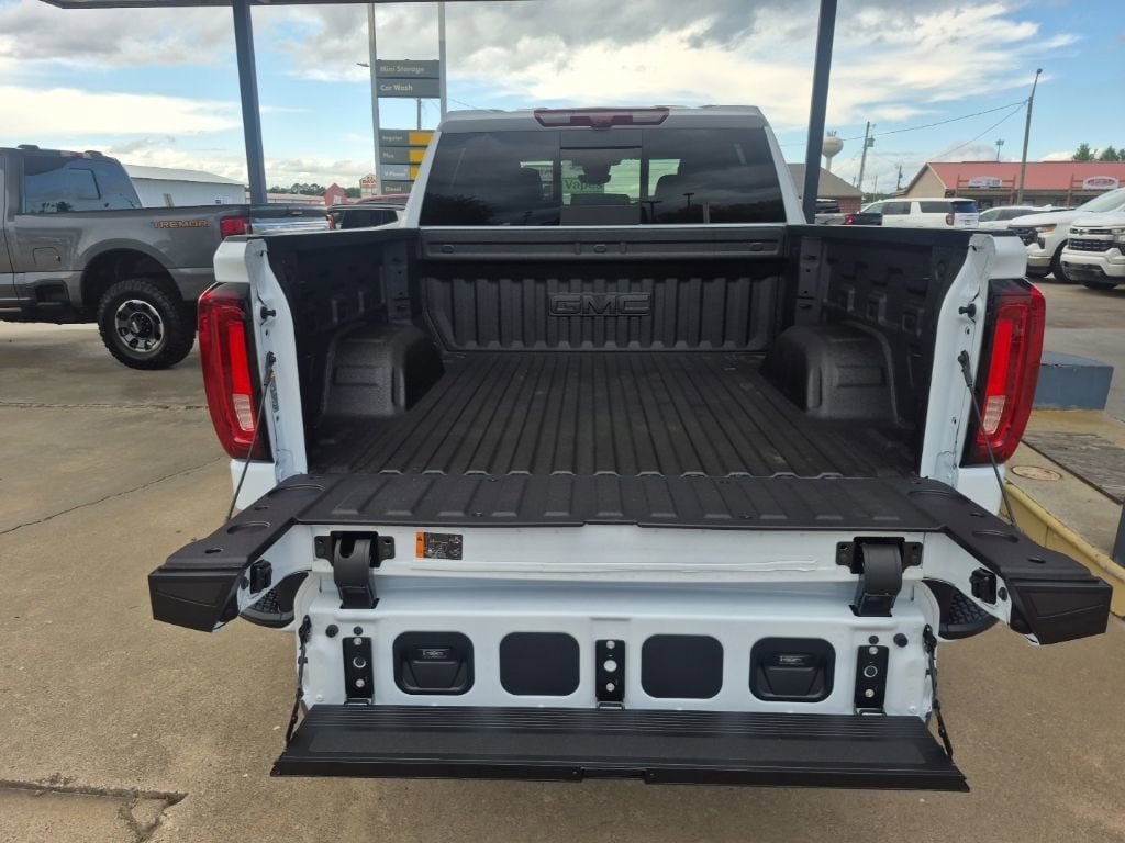 2026 GMC Sierra 1500 Denali - Photo 9