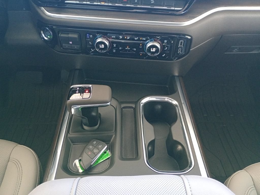 2026 GMC Sierra 1500 SLT - Photo 12