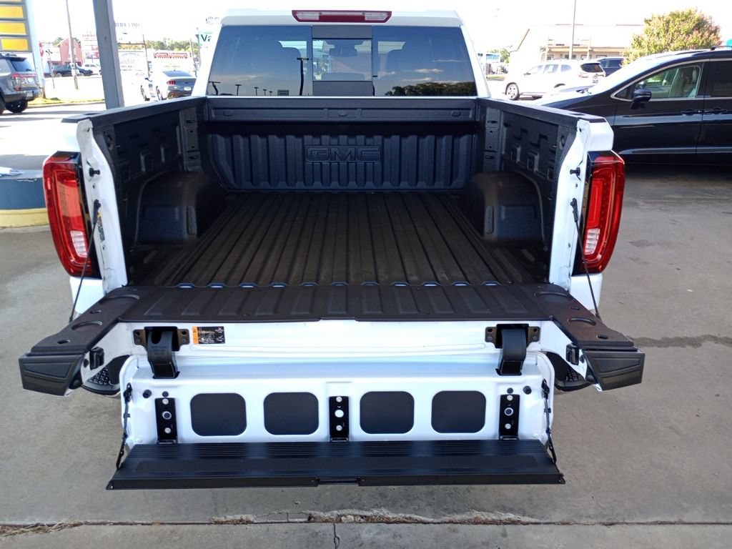 2026 GMC Sierra 1500 SLT - Photo 23