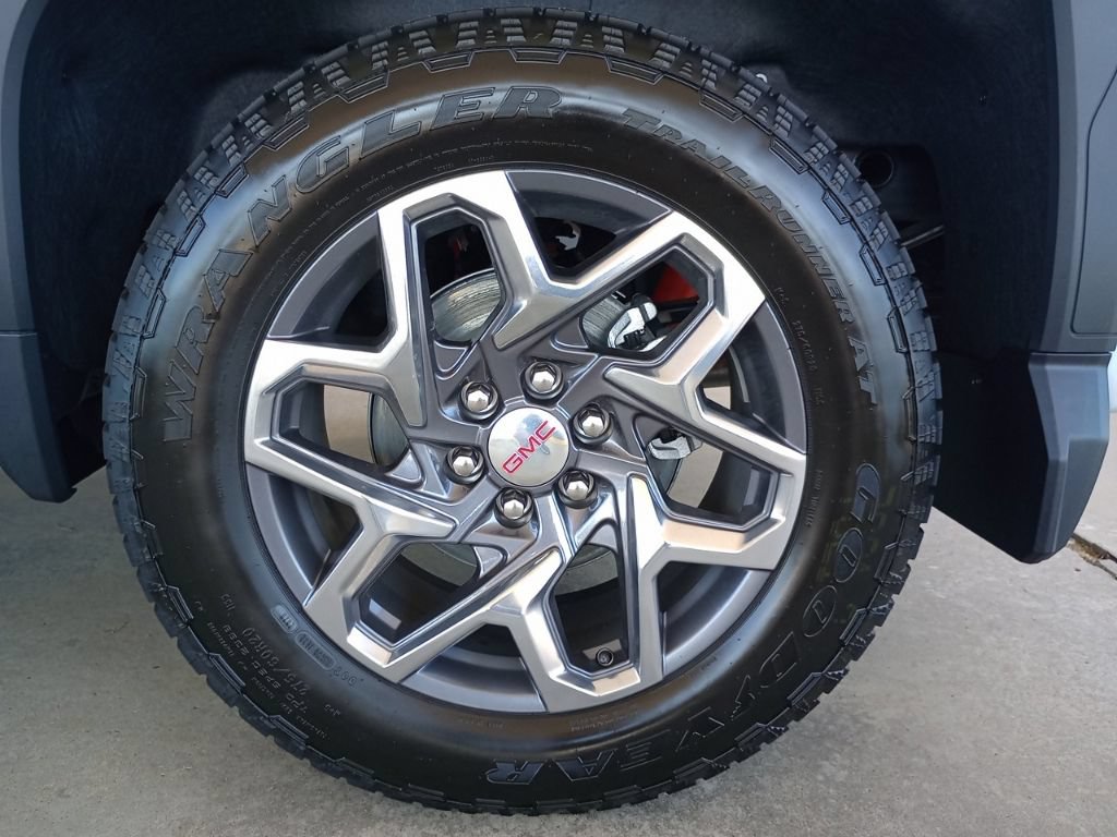 2026 GMC Sierra 1500 SLT - Photo 26