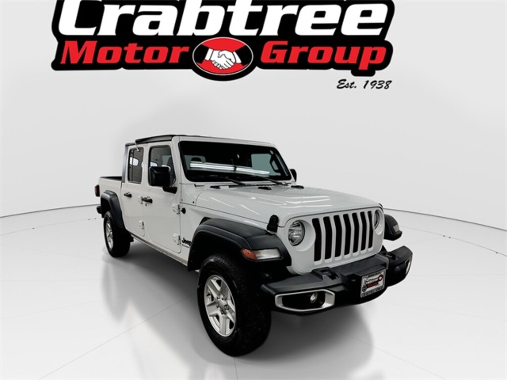 Used 2023 Jeep Gladiator Sport Truck Crew Cab