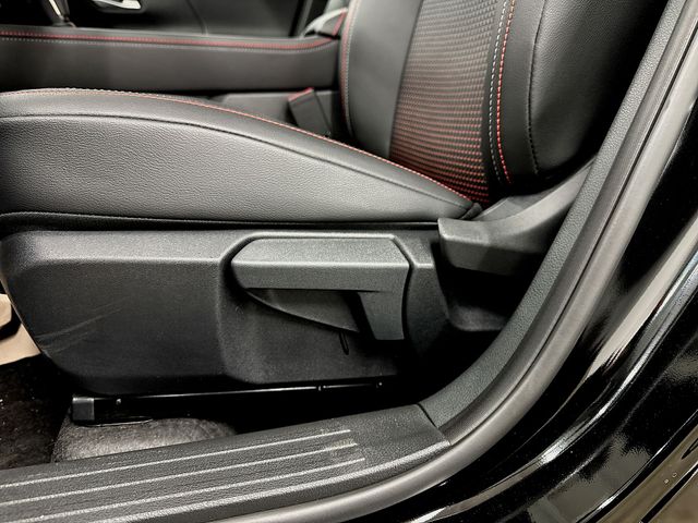2026 Nissan KICKS SR AWD - Photo 12