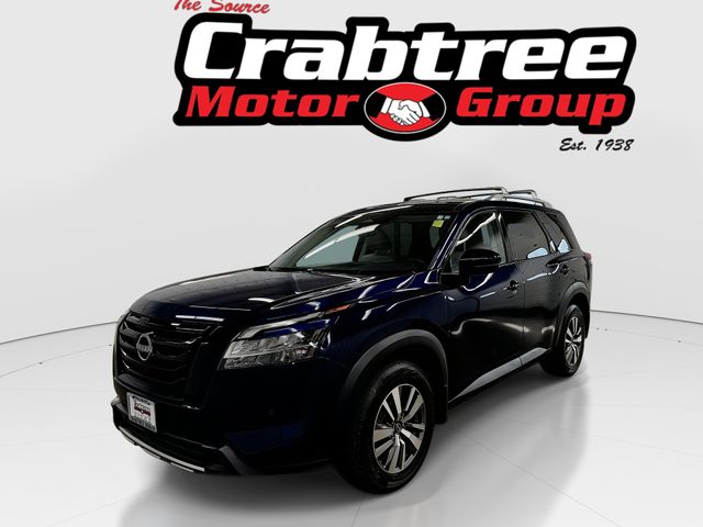 2023 Nissan Pathfinder SL 4WD's photo