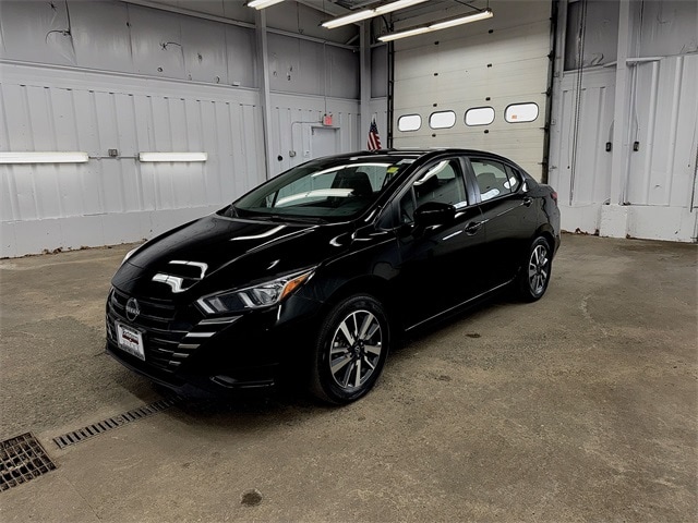 2023 Nissan Versa Sedan SV