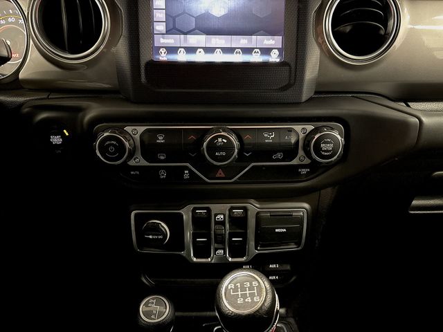 2018 Jeep All-New Wrangler Unlimited Sahara - Photo 16