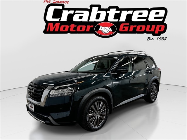 2023 Nissan Pathfinder SL's photo