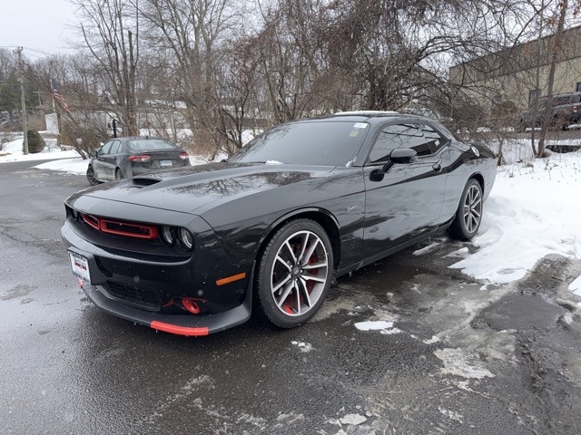 2023 Dodge Challenger R/T's photo