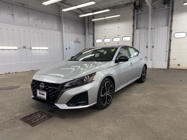 2023 Nissan Altima Sedan 