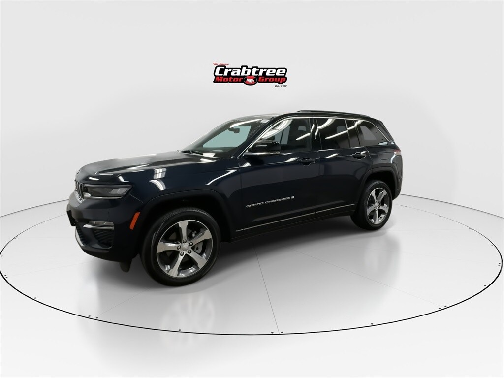 Used 2024 Jeep Grand Cherokee Limited SUV